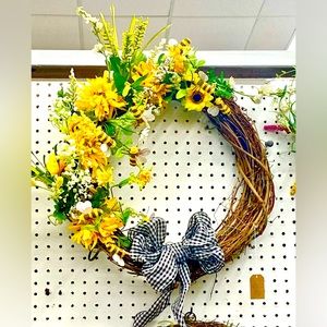 Spring/Summer Bee Wreath Front Door Porch Decor